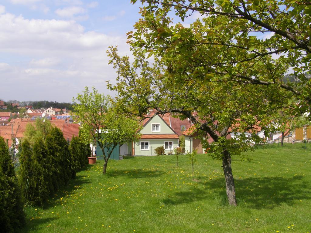 Pod Vinici Hotel Mikulov Exterior photo